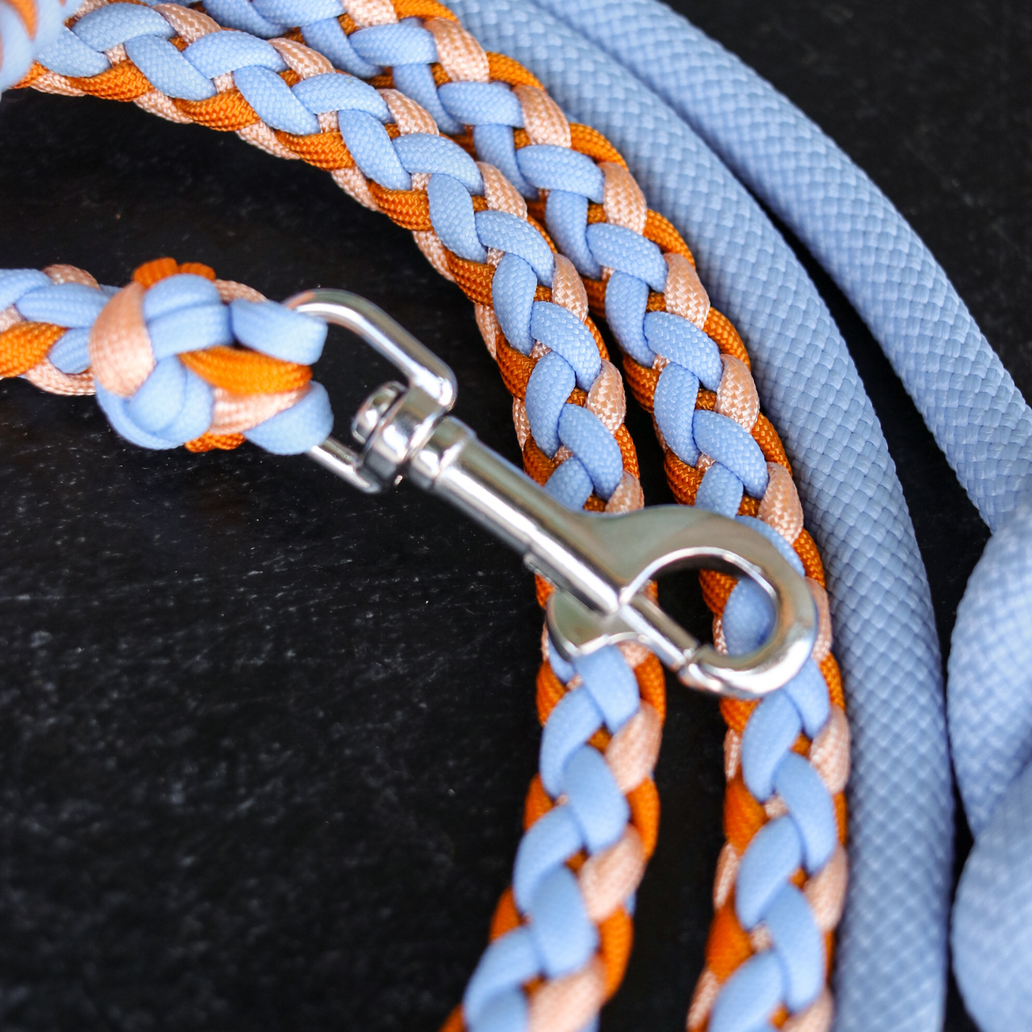 Paracord/Tau Leine in Polar und Kupfer